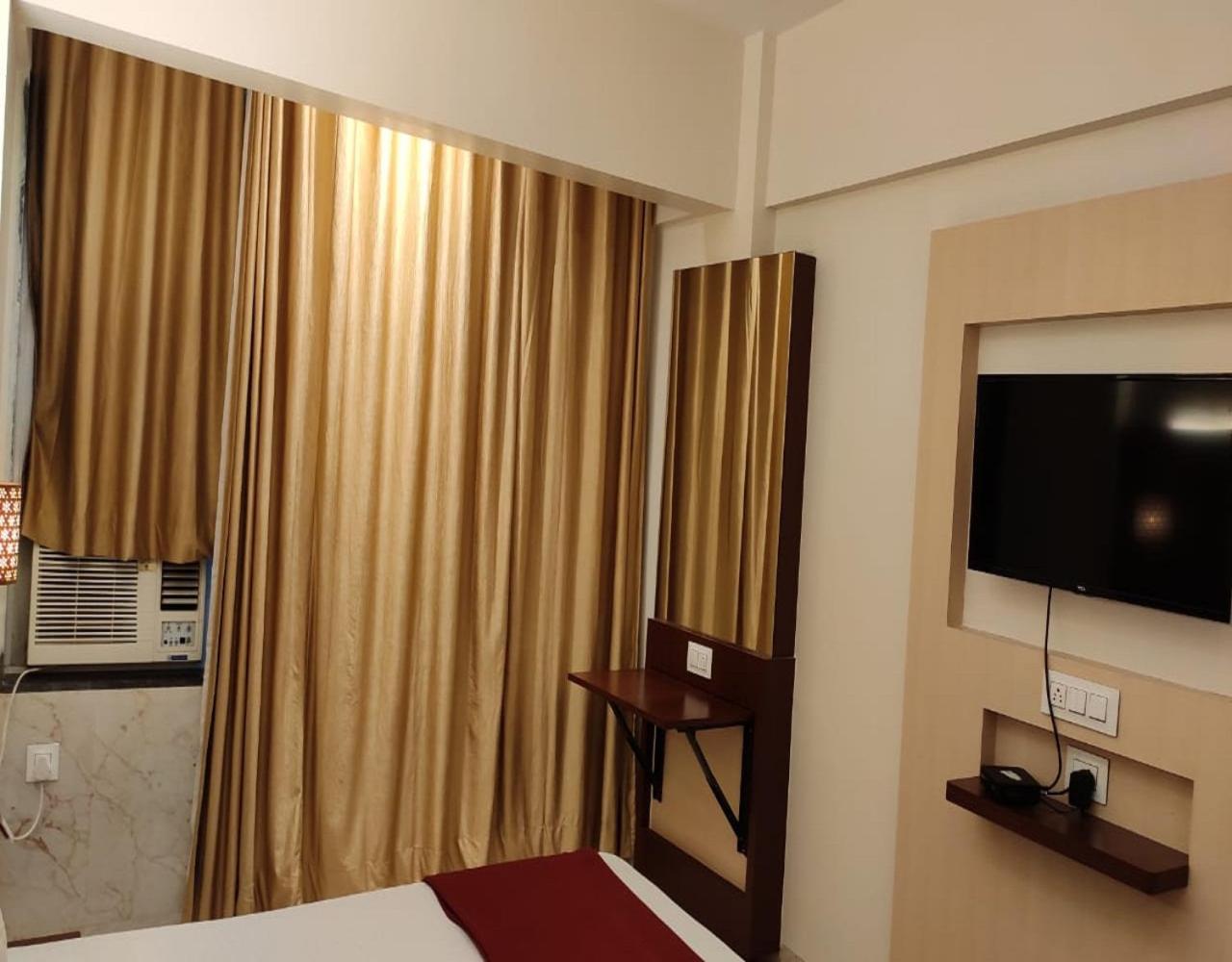 Fabhotel Spring Inn - Nr Borivali Station Mālād Buitenkant foto