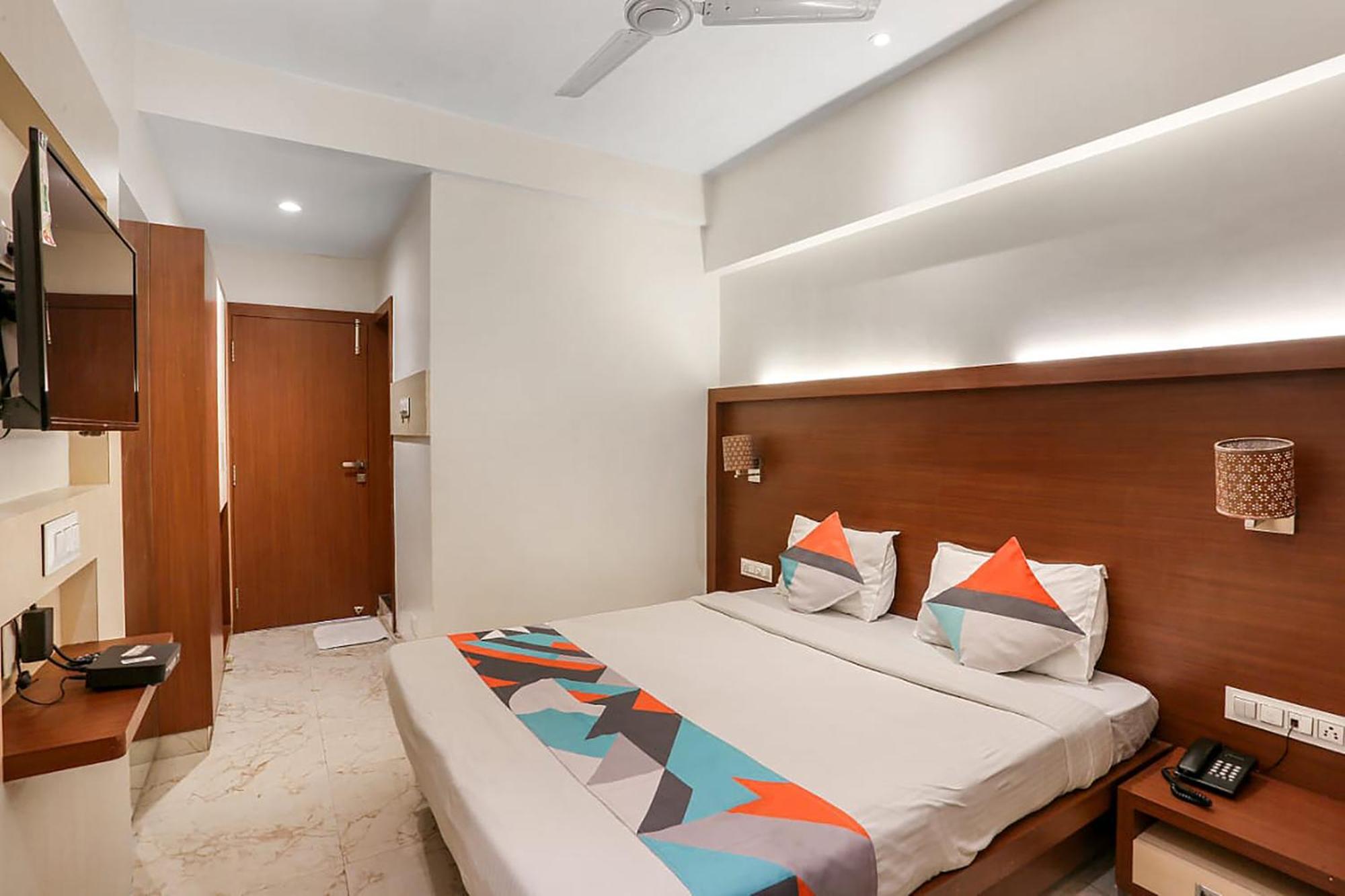 Fabhotel Spring Inn - Nr Borivali Station Mālād Buitenkant foto