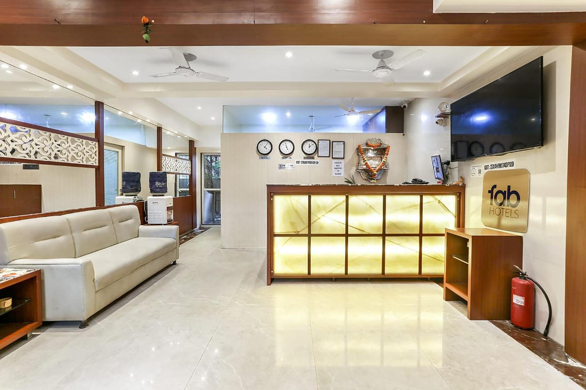 Fabhotel Spring Inn - Nr Borivali Station Mālād Buitenkant foto